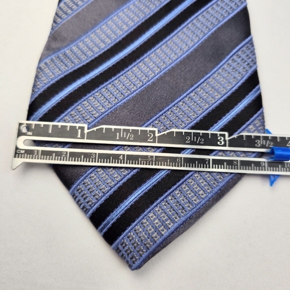 ERMENEGILDO ZEGNA- Textured Diagonal Repetitive Stripes -Blue /Gray - Picture 7 of 8